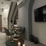 Antoniou Santorini * Firá